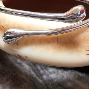 Bracelet large Ivory/Bone/Plastic ? Boho Chic!